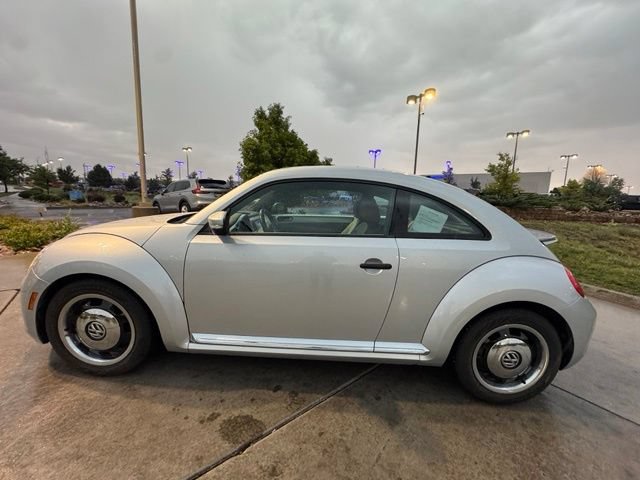 Used 2015 Volkswagen Beetle 1.8T Classic FWD image 4