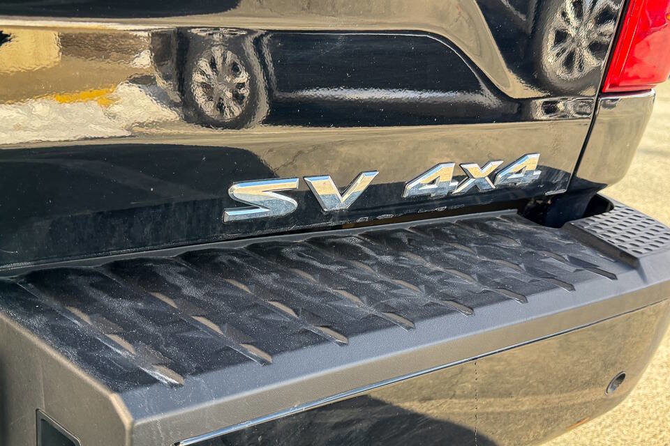 Used 2021 Nissan Titan SV w/ Accessory Utility Package image 17