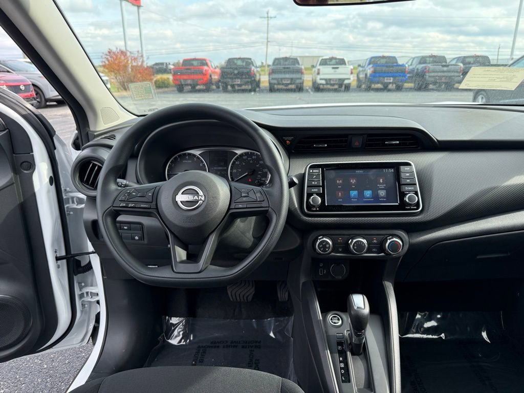 New 2025 Nissan Kicks Play S image 13