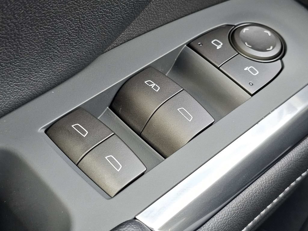 New 2027 Chevrolet Traverse LT w/ Driver Confidence Package AWD/4WD image 25