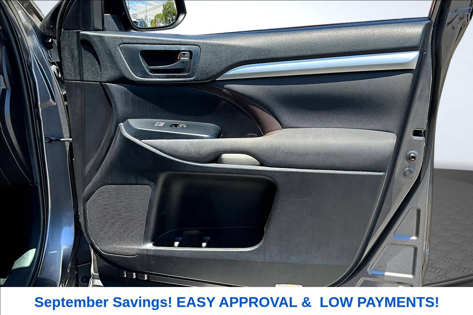 Used 2019 Toyota Highlander LE FWD image 29