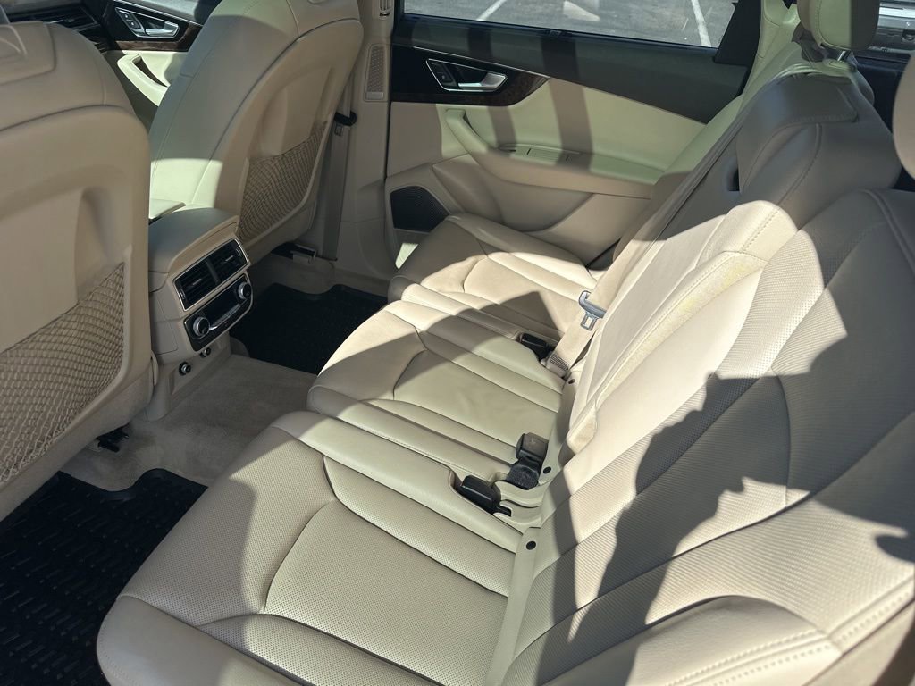 Used 2018 Audi Q7 3.0T Prestige image 19