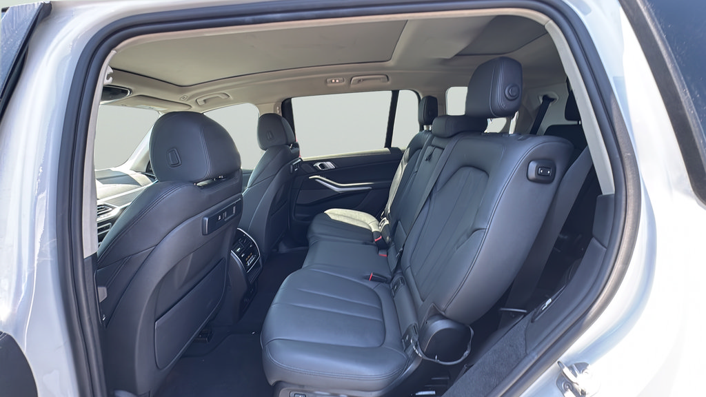 Used 2020 BMW X7 xDrive40i w/ Premium Package AWD/4WD image 33
