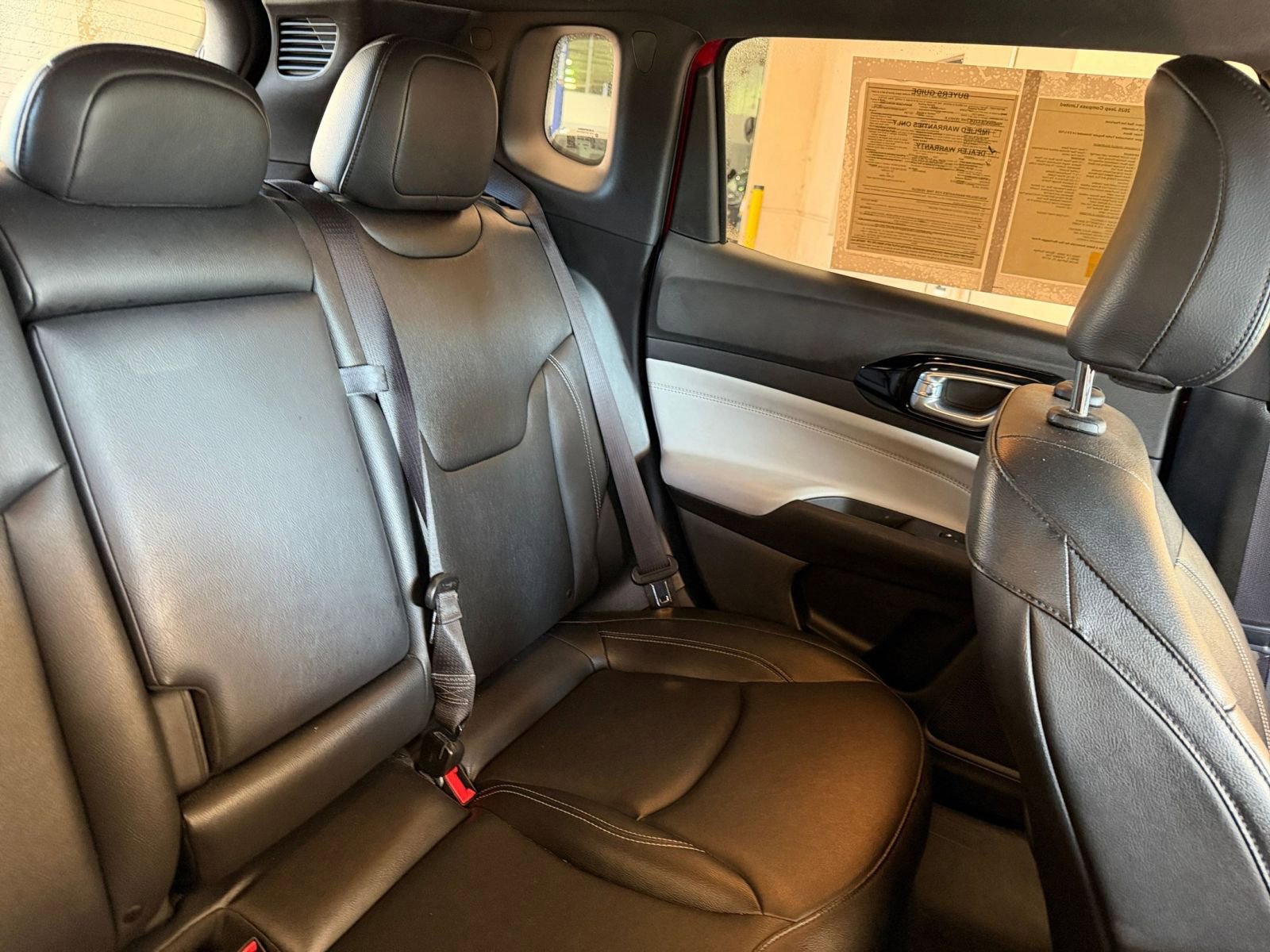 Used 2025 Jeep Compass Limited image 31