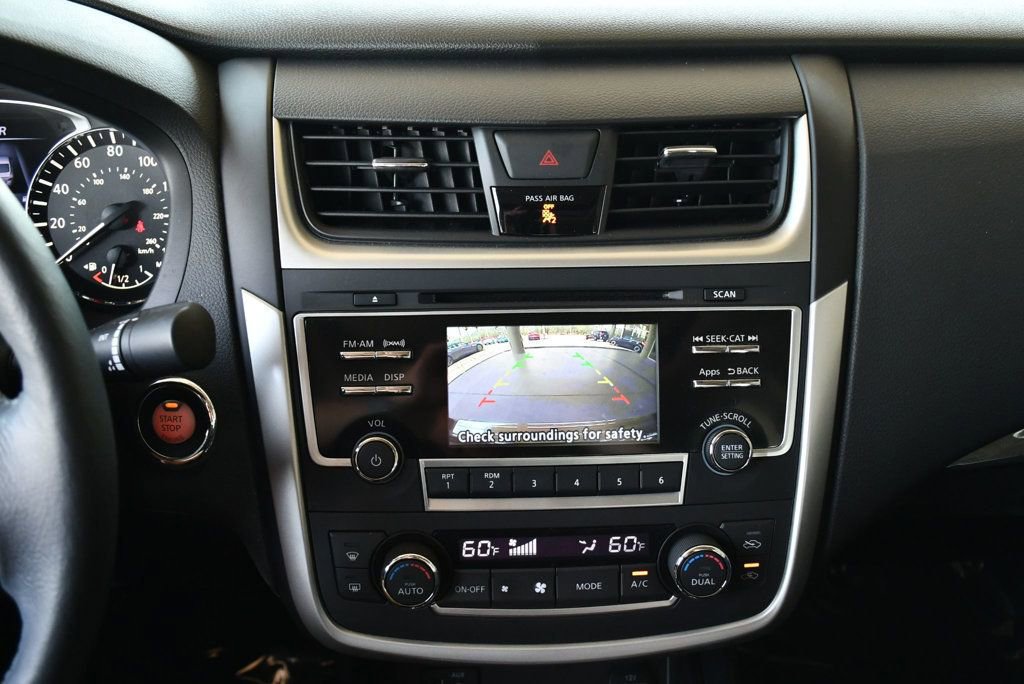 Used 2016 Nissan Altima 2.5 SL w/ Moonroof Package FWD image 45