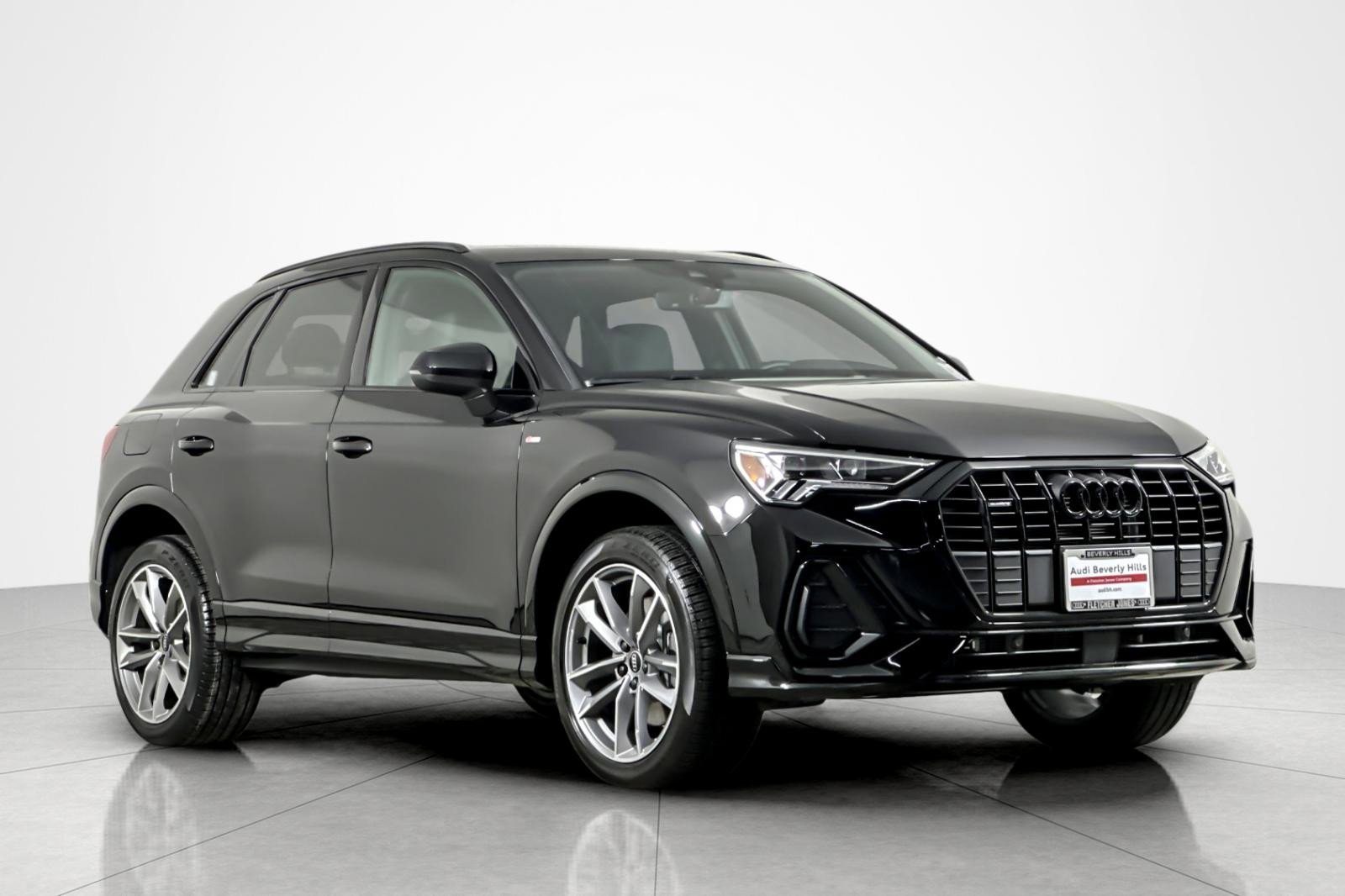 Used 2025 Audi Q3 2.0T Premium image 7