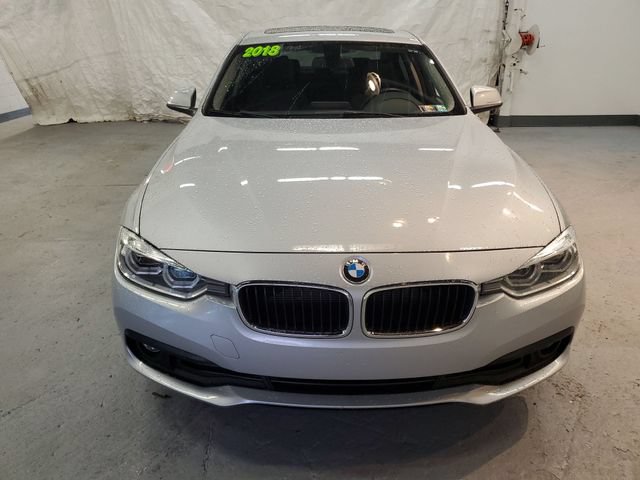 Used 2018 BMW 320i xDrive Sedan AWD/4WD image 9