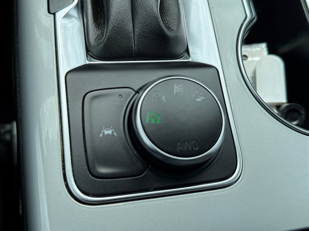 Used 2024 Chevrolet Blazer LT AWD/4WD image 25