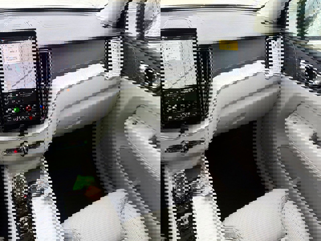 New 2026 Volvo XC60 T8 Ultra w/ Protection Package Premier image 12