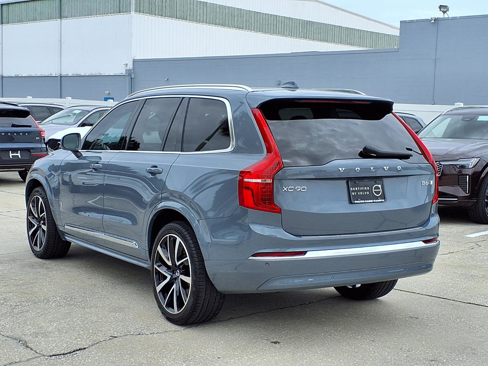 Used 2023 Volvo XC90 B6 Plus w/ Protection Package Premier AWD/4WD image 5