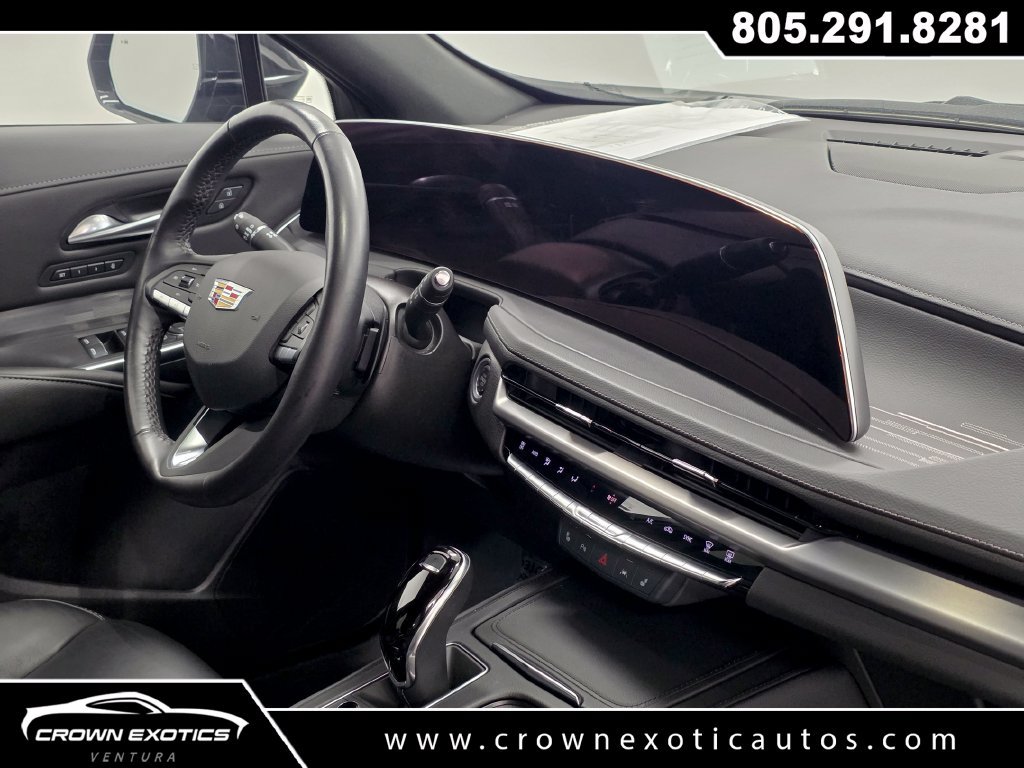Used 2025 Cadillac XT4 Premium Luxury w/ Cold Weather Package FWD image 10