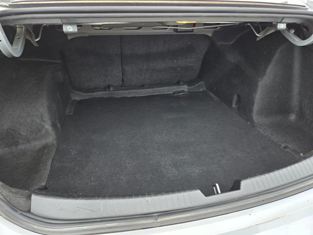 Used 2022 Chevrolet Malibu LT FWD image 14