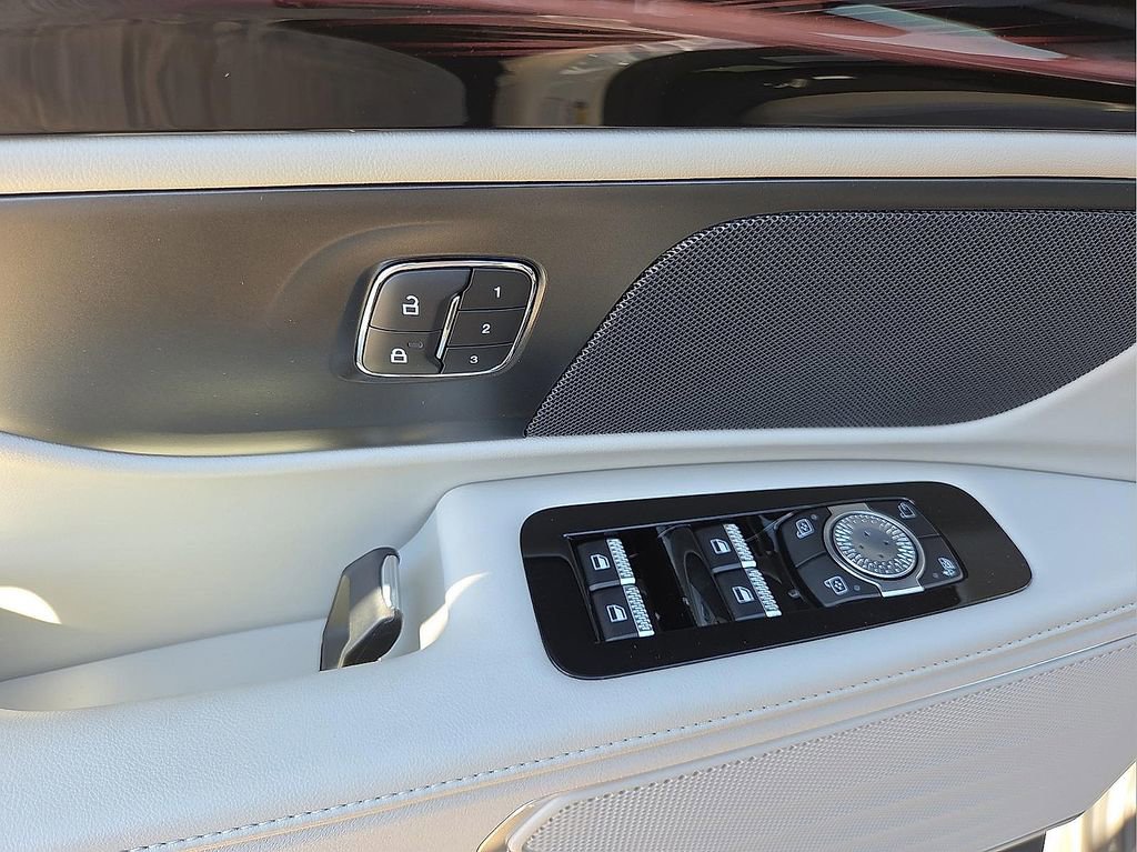 New 2026 Lincoln Nautilus Premier AWD/4WD image 15