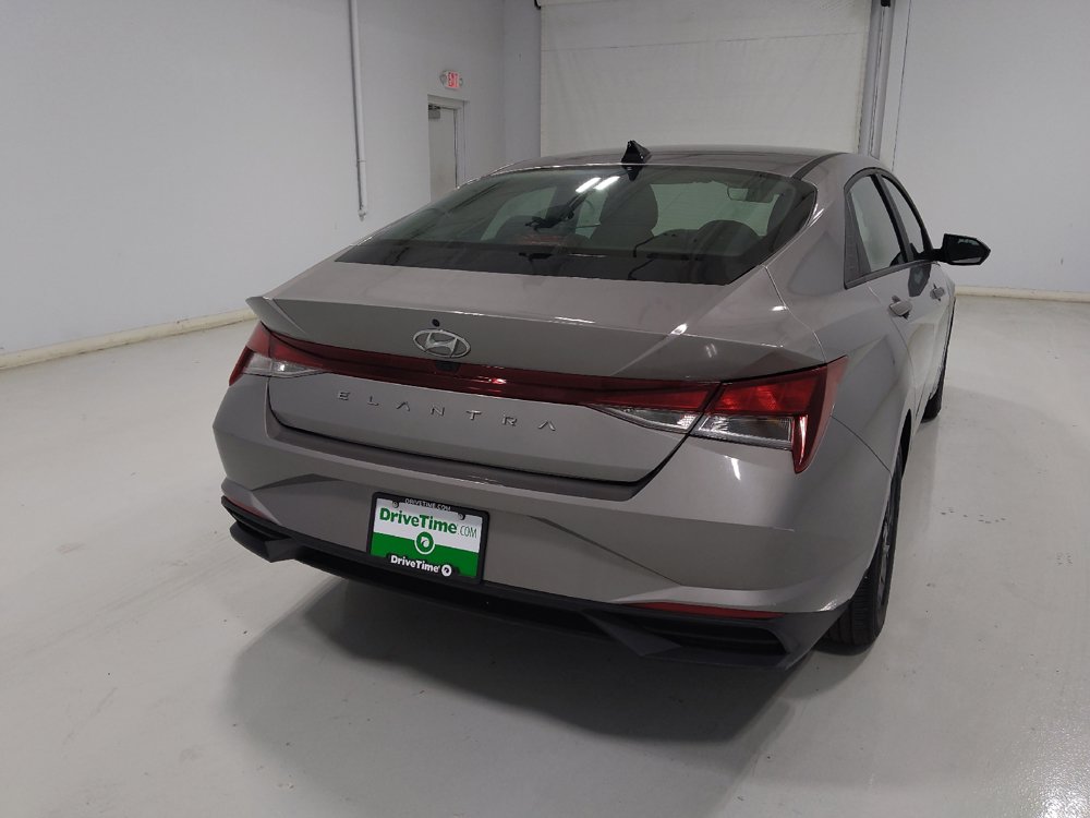 Used 2023 Hyundai Elantra SEL FWD image 7