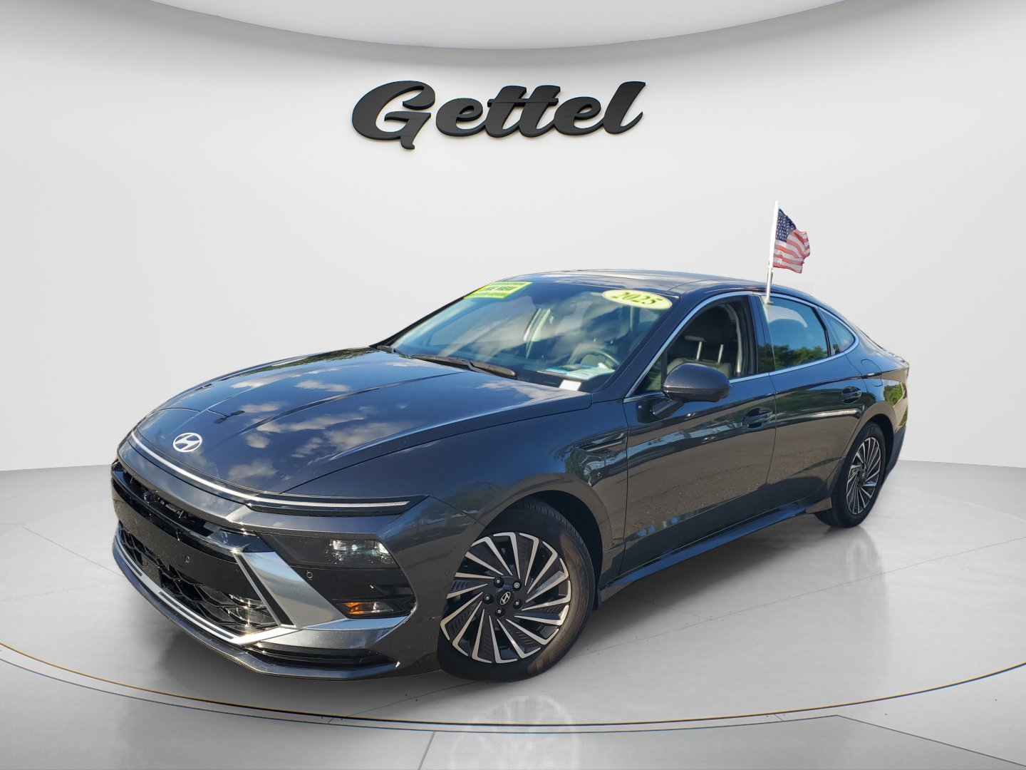 Certified 2025 Hyundai Sonata Limited FWD image 1