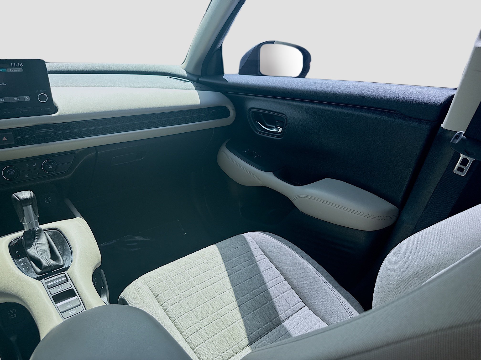 Used 2024 Honda HR-V LX image 19