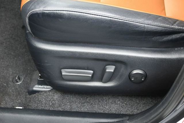 Used 2016 Toyota RAV4 Limited AWD/4WD image 19