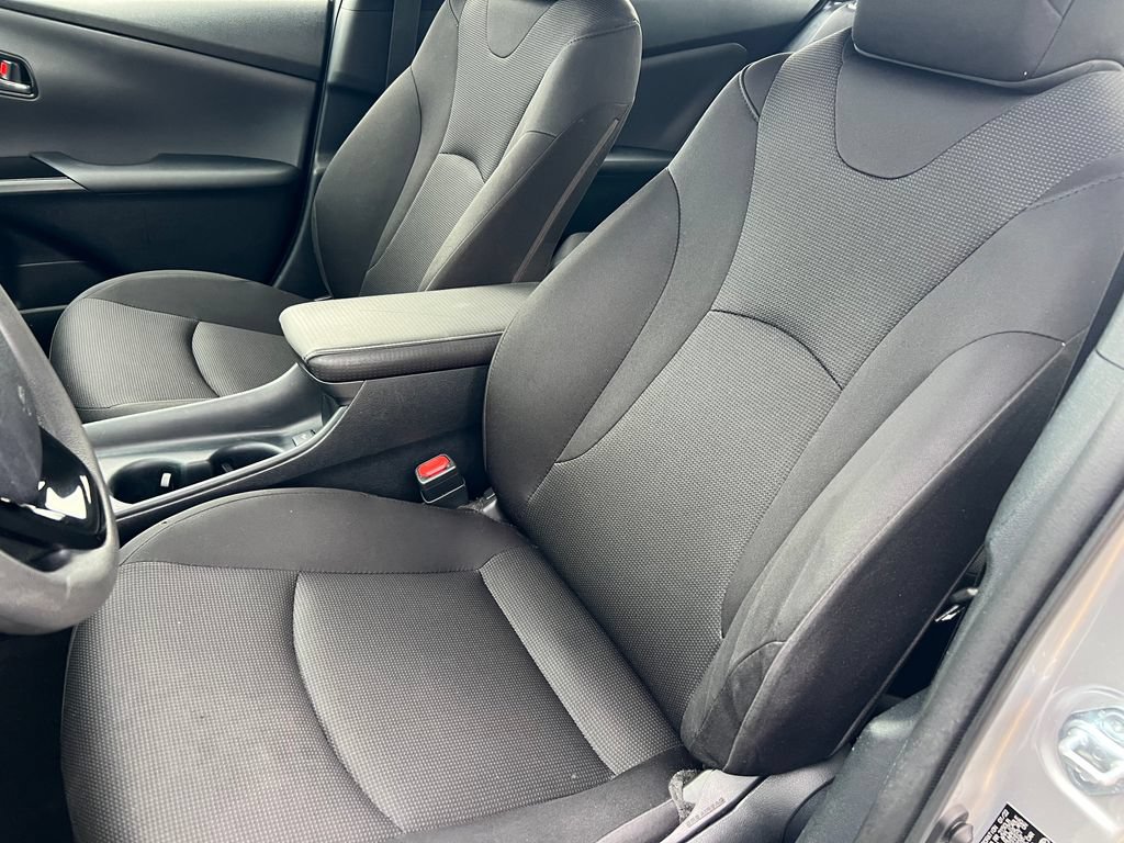 Used 2022 Toyota Prius L Eco FWD image 10