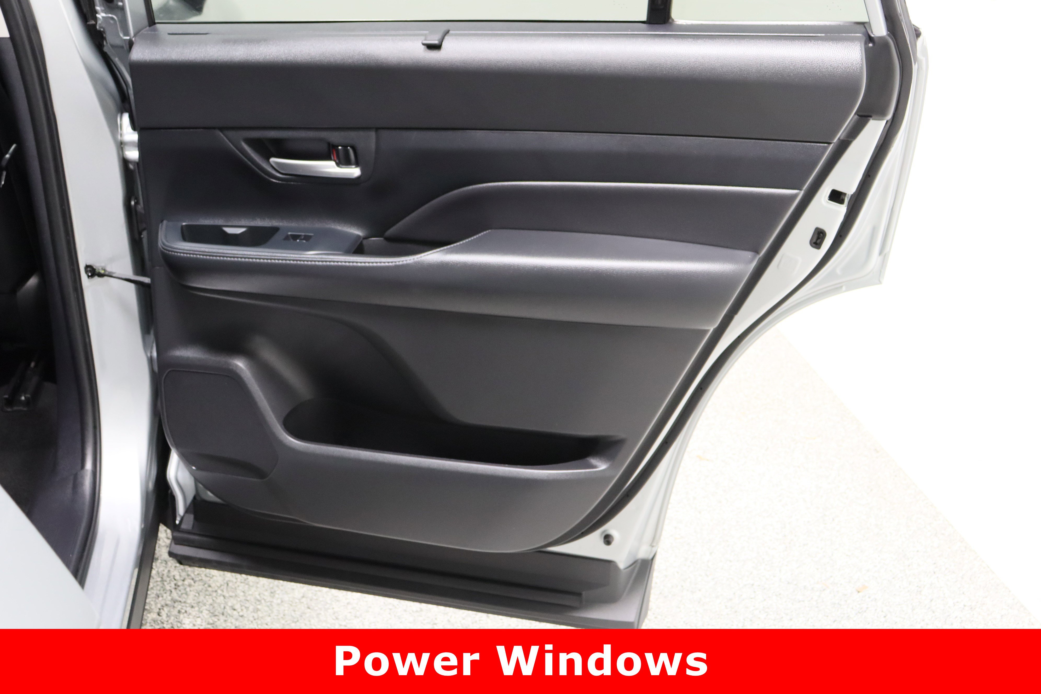 Certified 2025 Toyota Grand Highlander FWD image 36