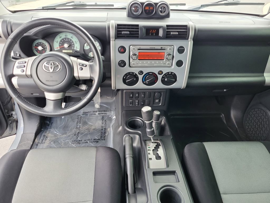 Used 2013 Toyota FJ Cruiser 4WD image 15