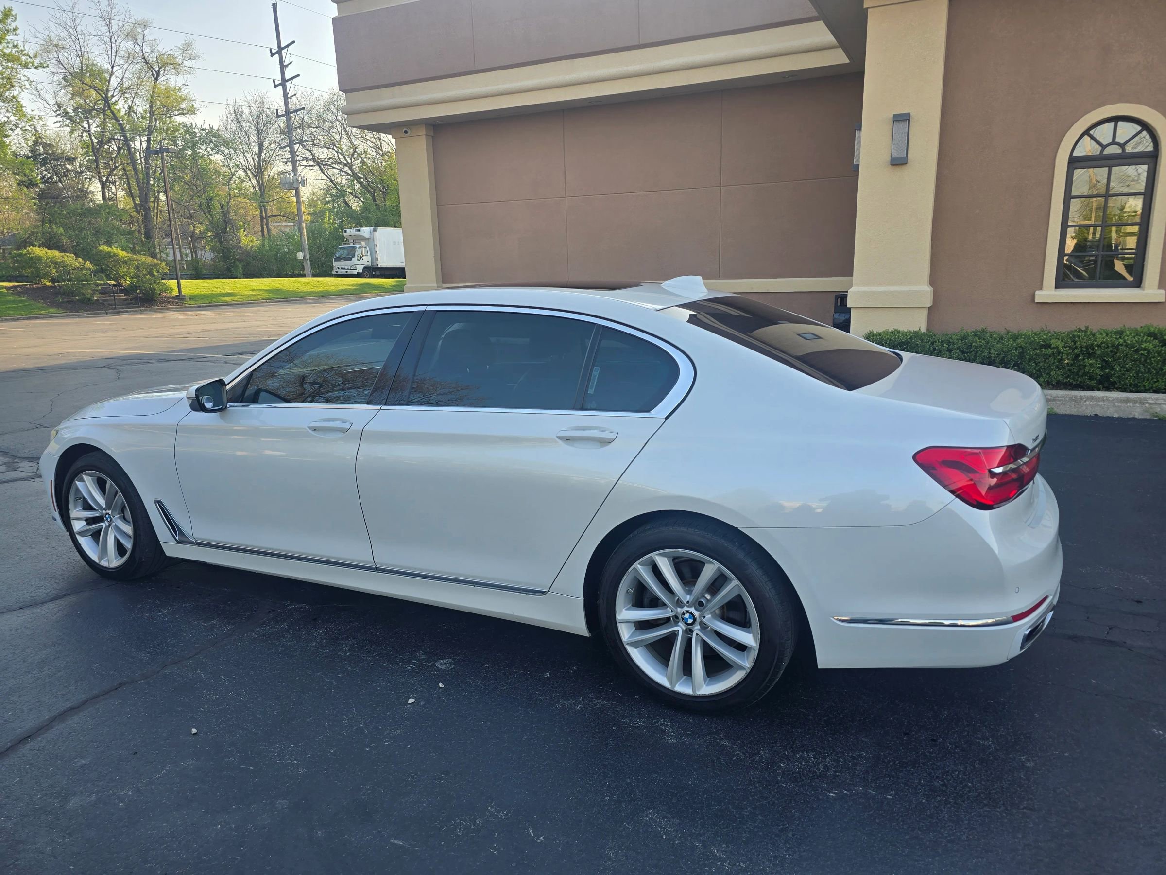 Used 2018 BMW 750i xDrive AWD/4WD image 7