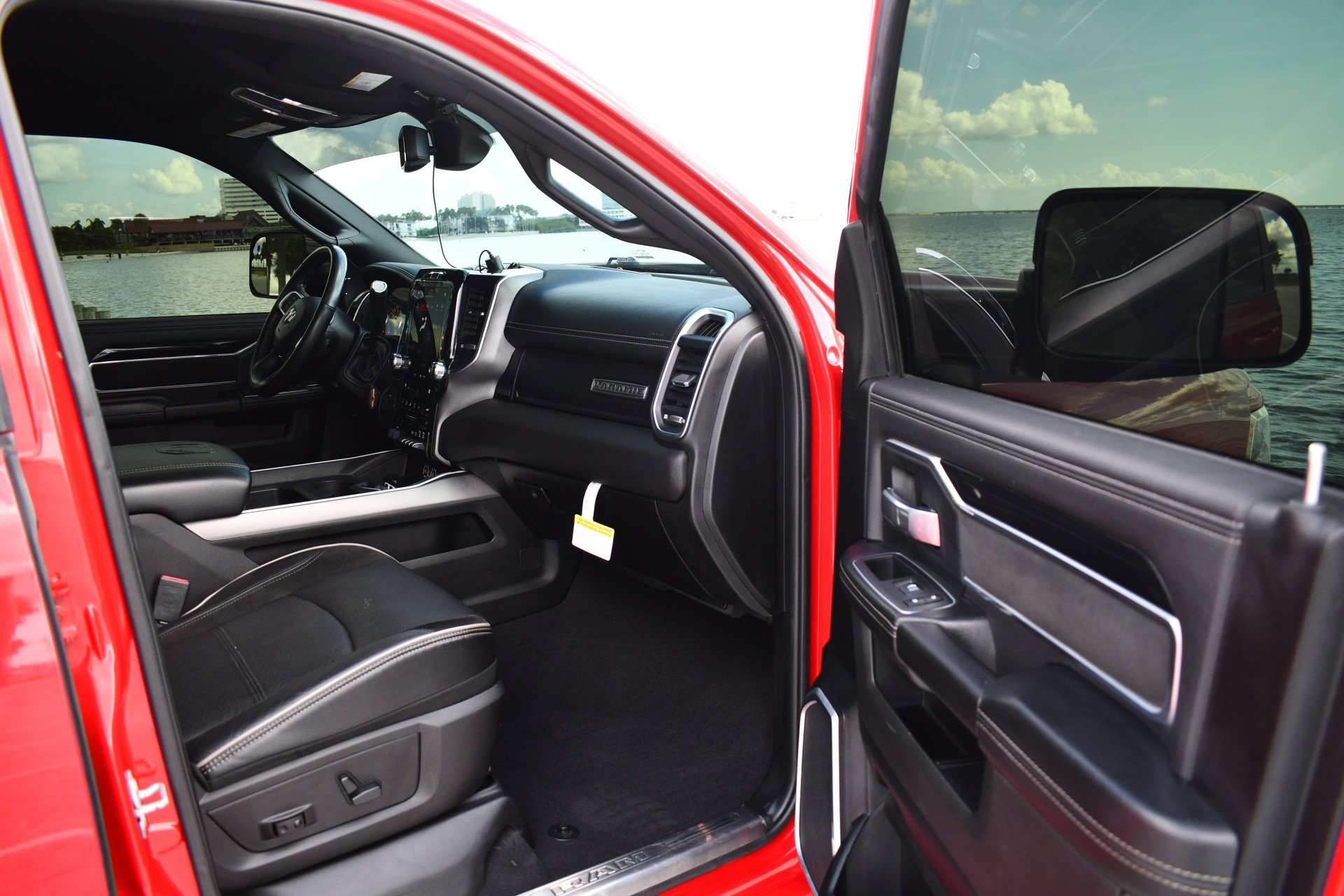 Used 2020 RAM 2500 Laramie w/ Night Edition AWD/4WD image 50