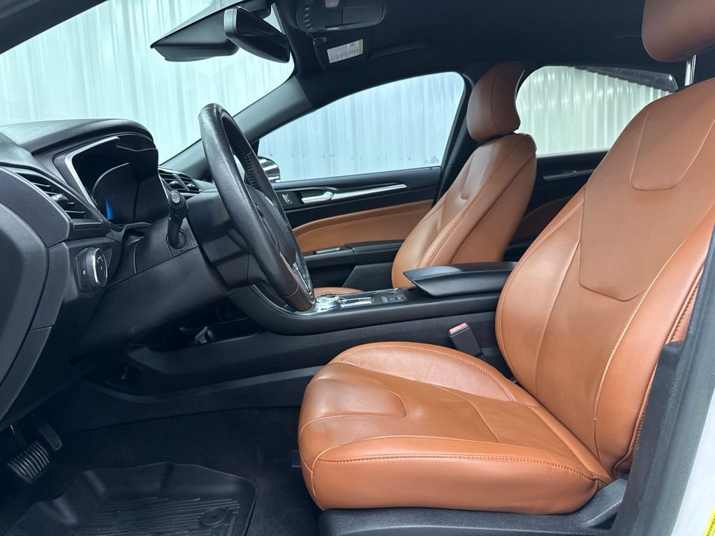 Used 2019 Ford Fusion Energi Titanium FWD image 15