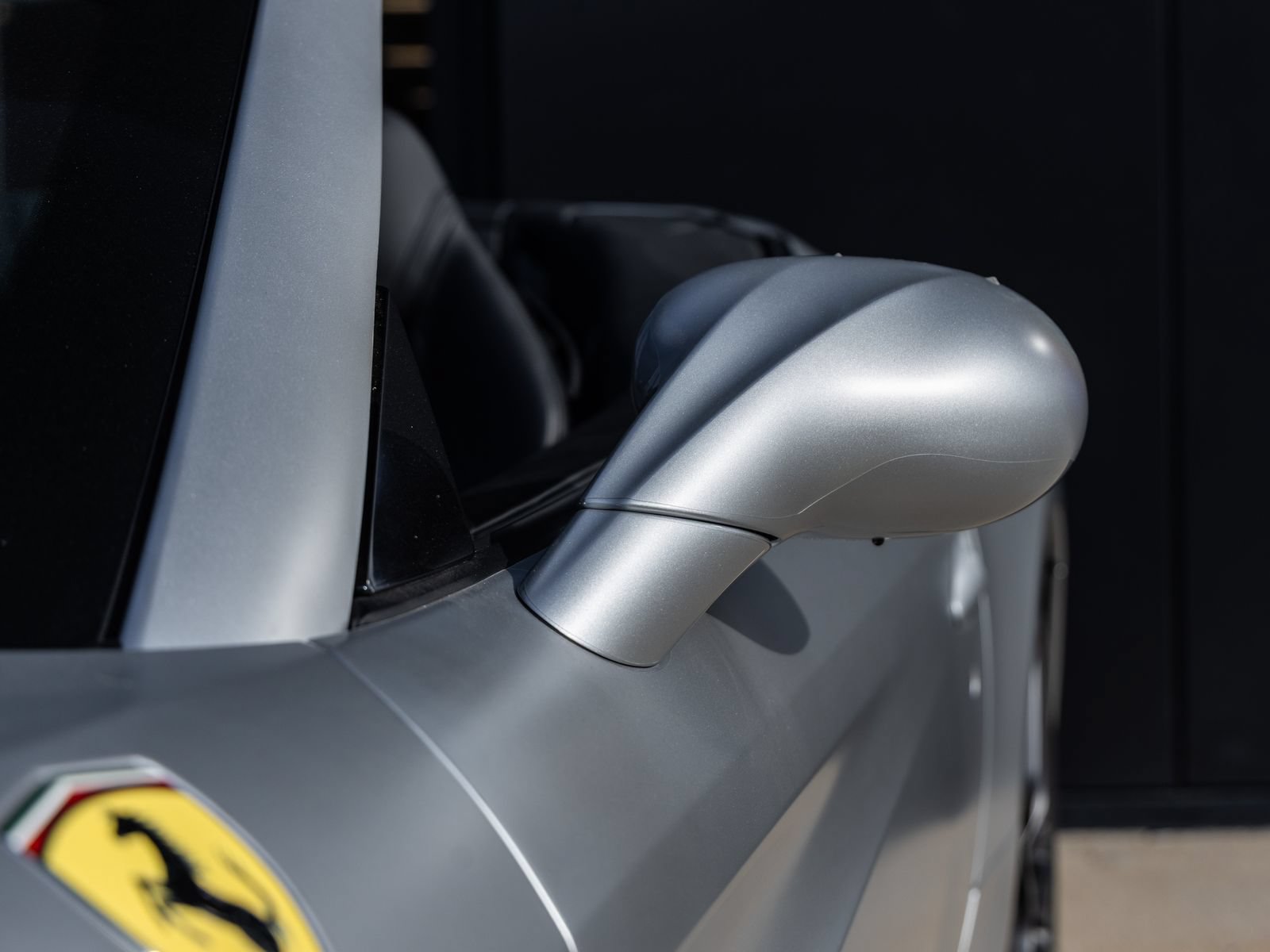 Used 2015 Ferrari California T RWD image 19