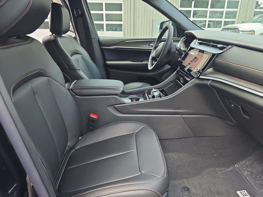 New 2026 Jeep Grand Cherokee Limited AWD/4WD image 10