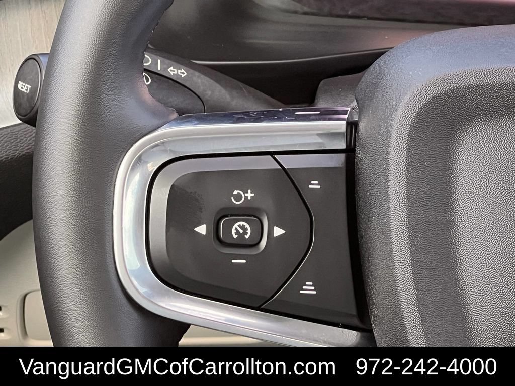 Used 2024 Volvo XC40 B5 Ultimate w/ Protection Package Premier AWD/4WD image 23