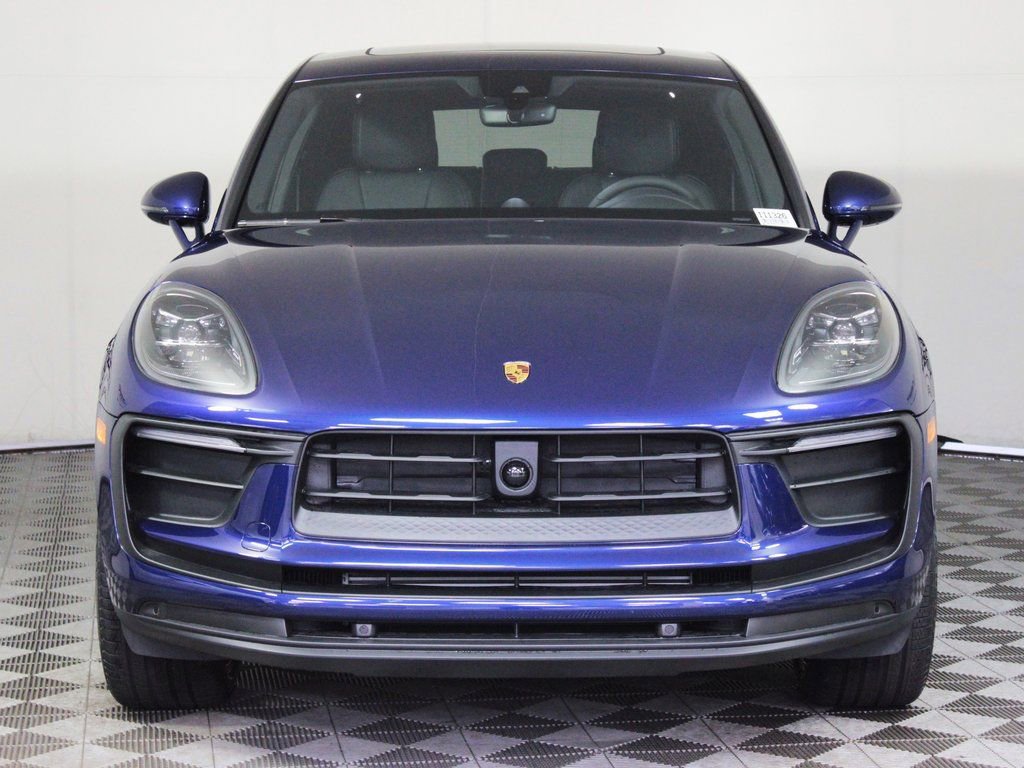Certified 2025 Porsche Macan image 10