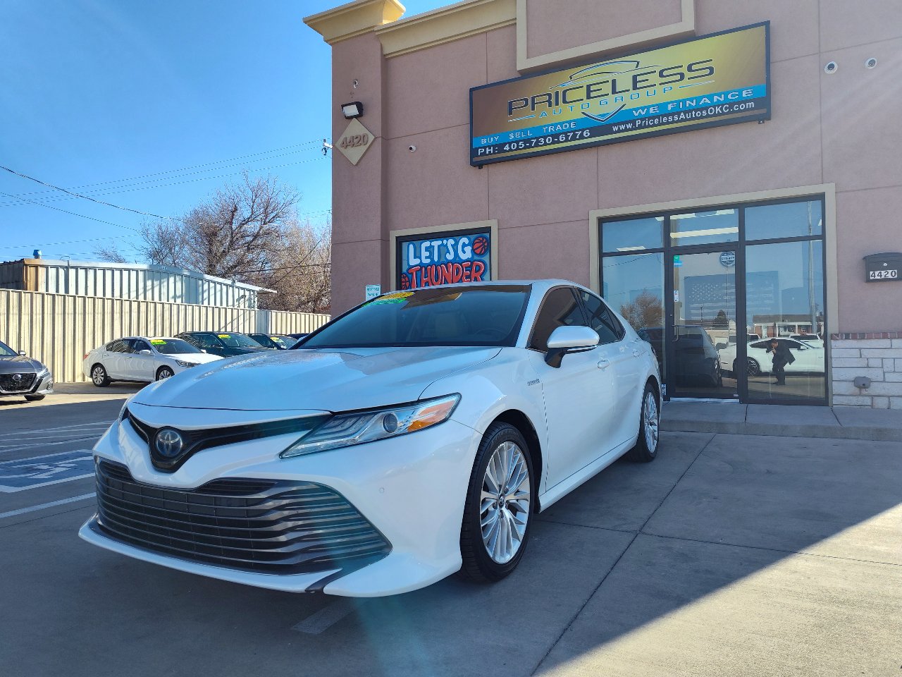 Used 2018 Toyota Camry XLE image 8