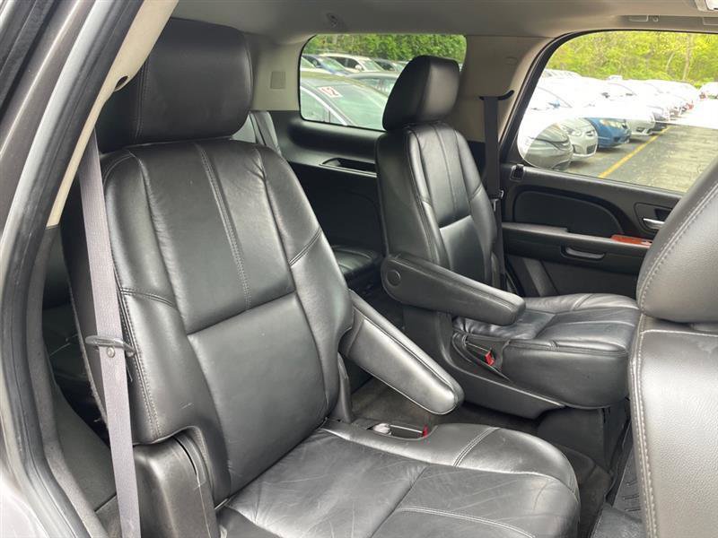 Used 2011 Chevrolet Tahoe LT w/ Luxury Package AWD/4WD image 14