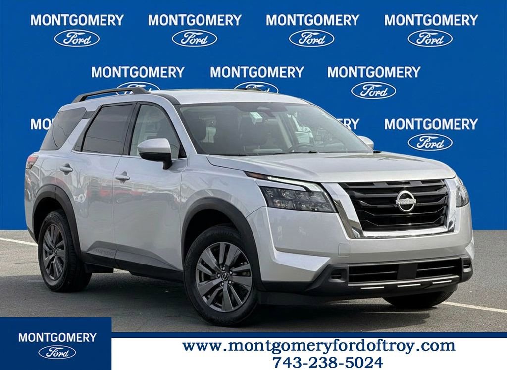 Used 2025 Nissan Pathfinder SV AWD/4WD image 1