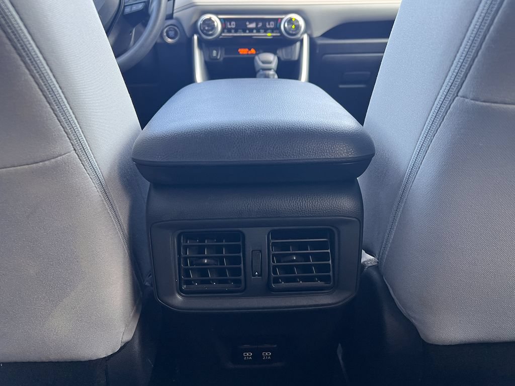 Used 2019 Toyota RAV4 XLE w/ Protection Package FWD image 31