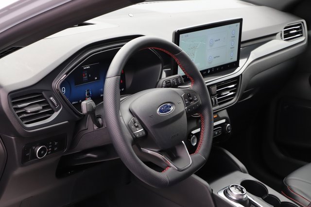 Used 2025 Ford Escape ST-Line Elite w/ Premium Technology Package image 14