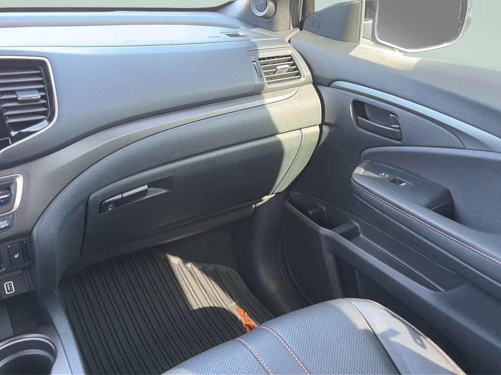 Used 2023 Honda Passport TrailSport image 14