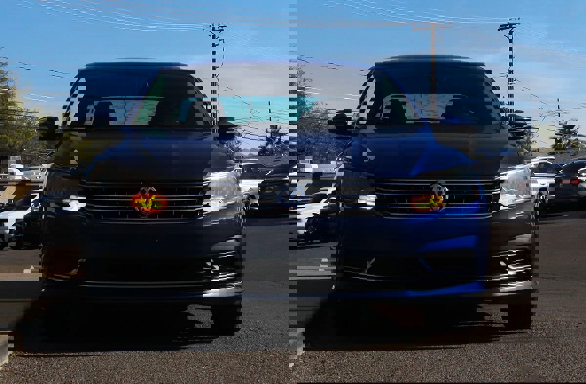 Used 2017 Volkswagen Passat 1.8T S image 17