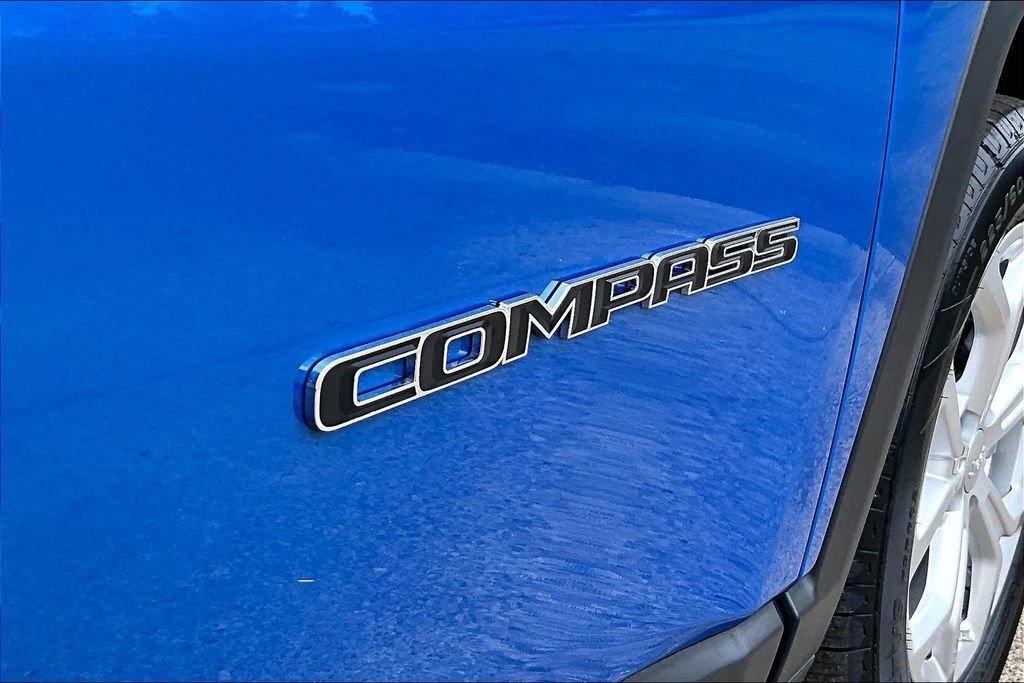 Used 2024 Jeep Compass Sport AWD/4WD image 11