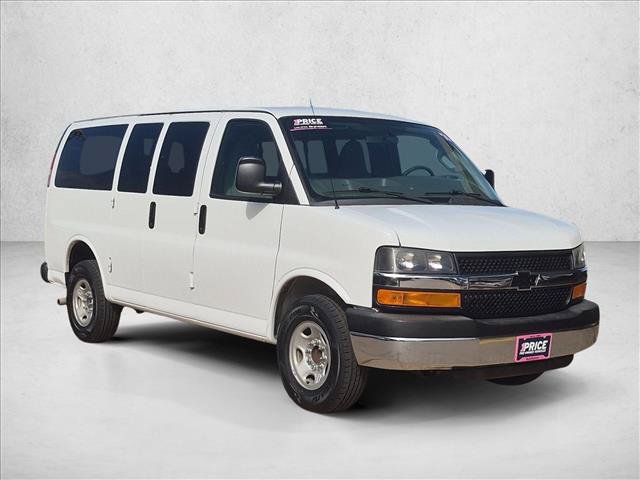 Used 2016 Chevrolet Express 2500 LT w/ LT Preferred Equipment Group RWD image 3