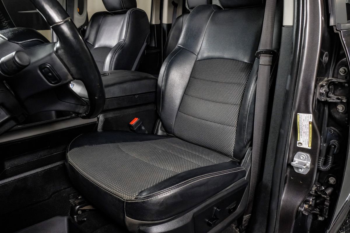 Used 2018 RAM 2500 Big Horn w/ Sport Appearance Group AWD/4WD image 29