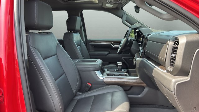 Used 2022 Chevrolet Silverado 1500 LT Trail Boss w/ LT Trail Boss Premium Package AWD/4WD image 26