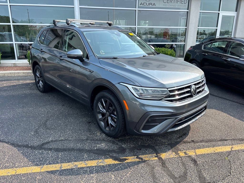 Used 2022 Volkswagen Tiguan SE AWD/4WD image 2