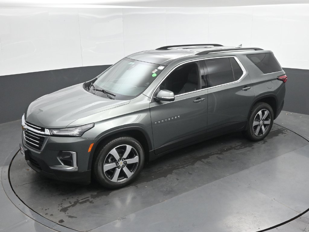 Used 2022 Chevrolet Traverse LT w/ LT Premium Package AWD/4WD image 37