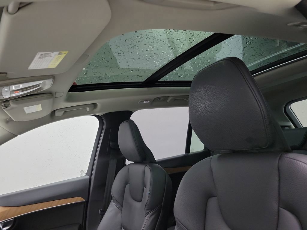 Used 2025 Volvo XC90 B5 Plus w/ Protection Package Premier image 5