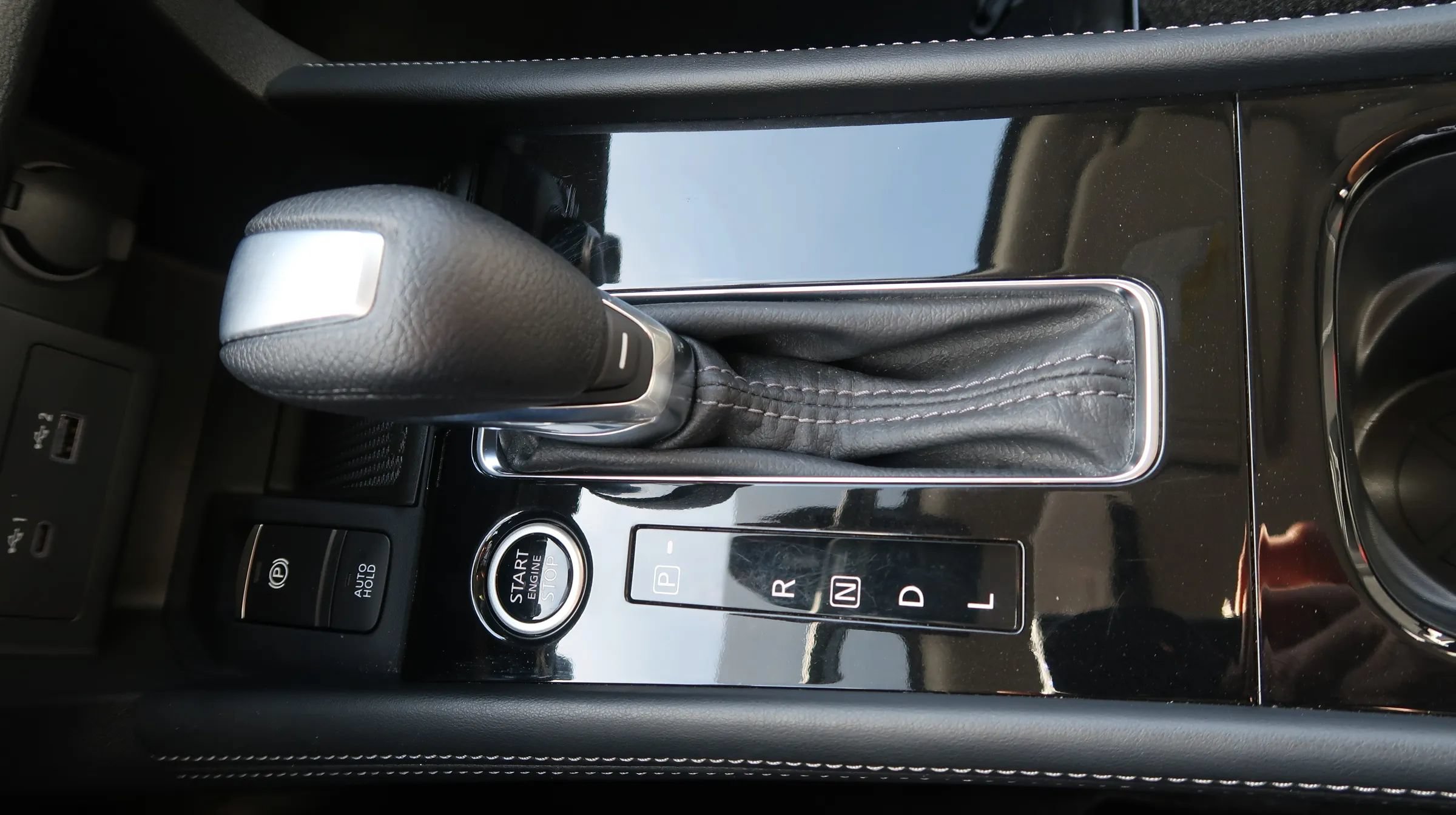 Used 2023 Nissan Kicks SV FWD image 31