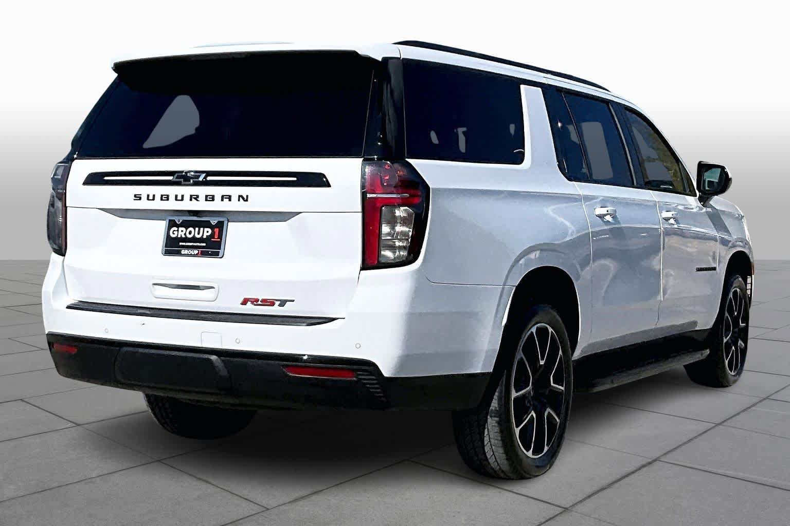 Used 2024 Chevrolet Suburban RST image 13