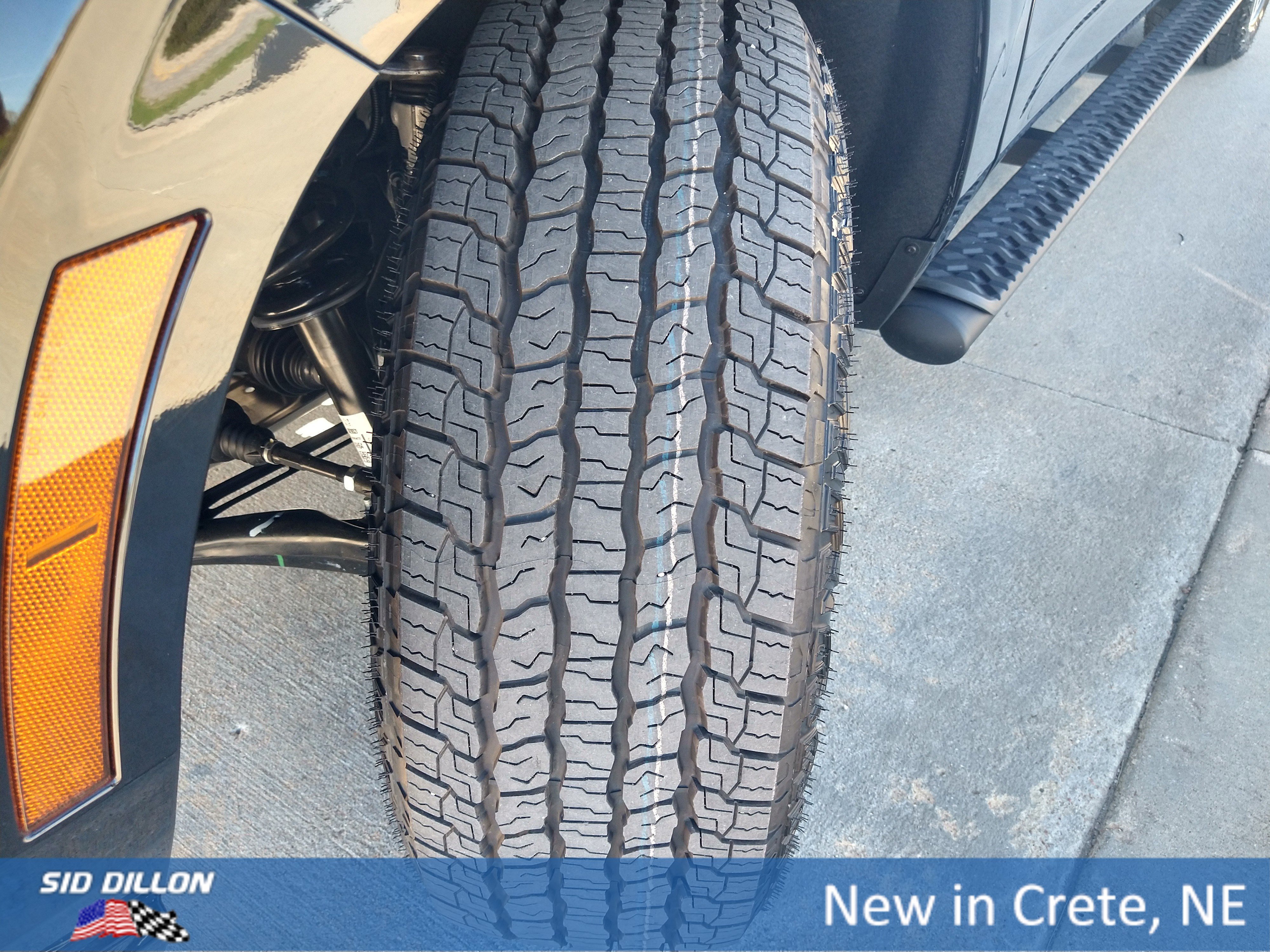 New 2026 Chevrolet Suburban Z71 image 18