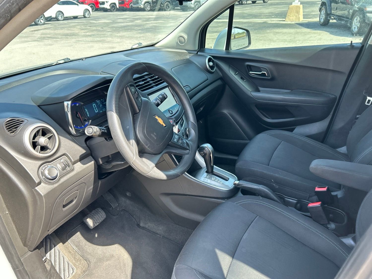 Used 2016 Chevrolet Trax LT w/ LPO, Cargo Package FWD image 12
