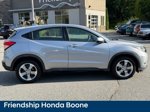 Used 2017 Honda HR-V LX image 4